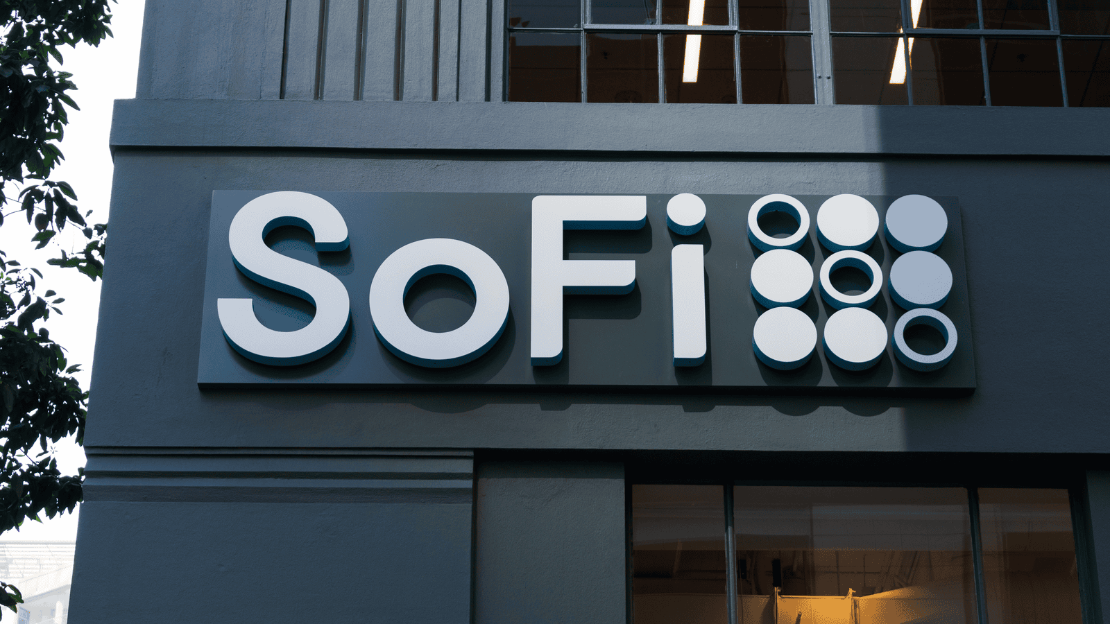 SoFi Stock: A Deep Dive into the Fintech Giant’s Growth and Market Potential